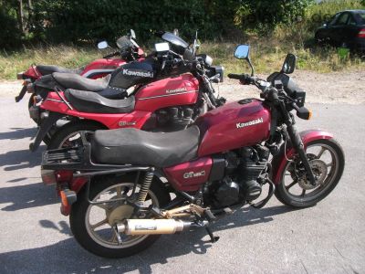 Kawasaki_GPZ_305_BD_Belt-Drive_Twin_rot_Kopfschaden_Riemen_OK_-_wie_KZ_Z_CSR_250_305_46.jpg