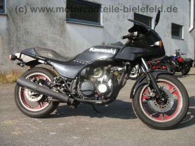 Kawasaki_GPZ_750_UT_schwarz_830ccm_KZ_750_E_ZX750A_-_wie_Z_KZ_500_550_750_A_B_C_D_E_F_H_LTD_53.jpg