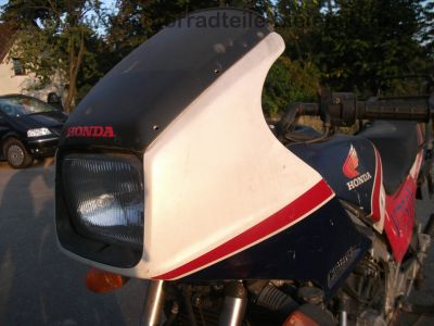 Honda_VF_750_F_RC15_HRC_Schuh_Gepaecktraeger_-_wie_VF_500_700_750_F_S_C_RC07_RC09_RC21_PC12_24.jpg