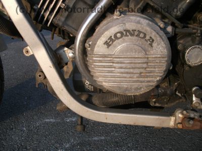 Honda_VF_750_F_RC15_HRC_Schuh_Gepaecktraeger_-_wie_VF_500_700_750_F_S_C_RC07_RC09_RC21_PC12_32.jpg