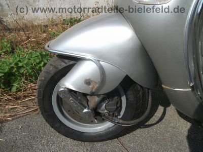 Vespa_125_ET4_Roller_Typ_M04_EZ01_silber-grau_Chrom_Sturzbuegel_vorn_und_hinten_Gepaecktraeger_gepflegt_23.jpg