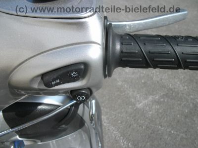 Vespa_125_ET4_Roller_Typ_M04_EZ01_silber-grau_Chrom_Sturzbuegel_vorn_und_hinten_Gepaecktraeger_gepflegt_51.jpg