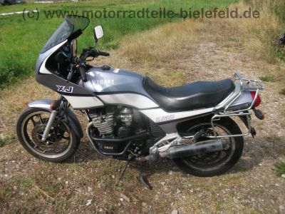 Yamaha_XJ_600_3KN_grau-weiss_49kW_67PS_Original-Verkleidung_hohe_Scheibe_Koffer-Traeger_-_wie_51J_XJ_550_650_700_750_900_10.jpg