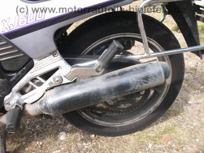 Yamaha_XJ_600_3KN_grau-weiss_49kW_67PS_Original-Verkleidung_hohe_Scheibe_Koffer-Traeger_-_wie_51J_XJ_550_650_700_750_900_15.jpg