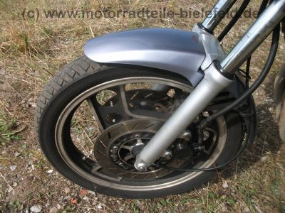 Yamaha_XJ_600_3KN_grau-weiss_49kW_67PS_Original-Verkleidung_hohe_Scheibe_Koffer-Traeger_-_wie_51J_XJ_550_650_700_750_900_21.jpg
