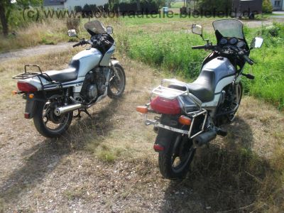 Yamaha_XJ_600_3KN_grau-weiss_49kW_67PS_Original-Verkleidung_hohe_Scheibe_Koffer-Traeger_-_wie_51J_XJ_550_650_700_750_900_3.jpg