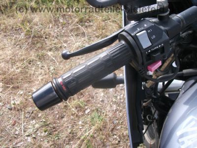 Yamaha_XJ_600_3KN_grau-weiss_49kW_67PS_Original-Verkleidung_hohe_Scheibe_Koffer-Traeger_-_wie_51J_XJ_550_650_700_750_900_47.jpg