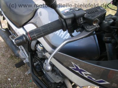 Yamaha_XJ_600_3KN_grau-weiss_49kW_67PS_Original-Verkleidung_hohe_Scheibe_Koffer-Traeger_-_wie_51J_XJ_550_650_700_750_900_50.jpg