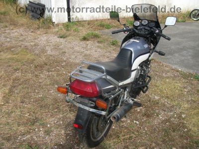 Yamaha_XJ_600_3KN_grau-weiss_49kW_67PS_Original-Verkleidung_hohe_Scheibe_Koffer-Traeger_-_wie_51J_XJ_550_650_700_750_900_56.jpg