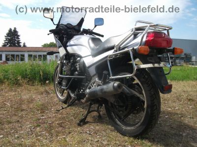 Yamaha_XJ_600_3KN_grau-weiss_49kW_67PS_Original-Verkleidung_hohe_Scheibe_Koffer-Traeger_-_wie_51J_XJ_550_650_700_750_900_7.jpg
