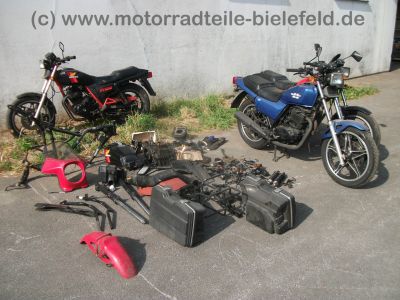 Honda_FT_500_PC07_blau_25kW_34PS_Kruemmer_1a_Sitz-Bank_-_wie_CB_XL_250_500_R_S_PD01_PD02_MC02_2.jpg