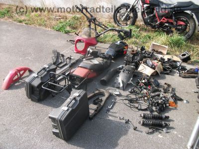 Honda_FT_500_PC07_rot_zerlegt_Ersatz-Teile_spare-parts_-_wie_CB_XL_250_500_R_S_PD01_PD02_MC02_10.jpg