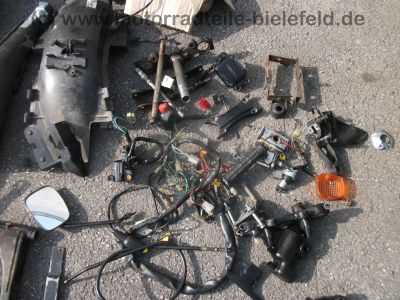 Honda_FT_500_PC07_rot_zerlegt_Ersatz-Teile_spare-parts_-_wie_CB_XL_250_500_R_S_PD01_PD02_MC02_24.jpg