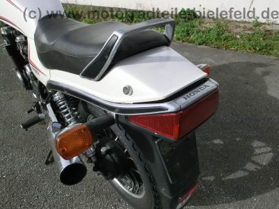 Honda_CBX_650_E_RC13_weiss_orig__Auspuff_HM_ME5_E_-_wie_CBX_550_750_F_F2_PC04_RC17_15.jpg
