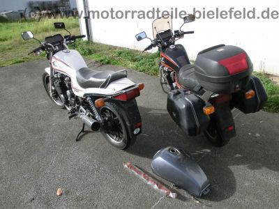 Honda_CBX_650_E_RC13_weiss_orig__Auspuff_HM_ME5_E_-_wie_CBX_550_750_F_F2_PC04_RC17_2.jpg