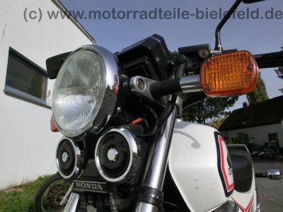 Honda_CBX_650_E_RC13_weiss_orig__Auspuff_HM_ME5_E_-_wie_CBX_550_750_F_F2_PC04_RC17_32.jpg
