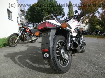 Honda_CBX_650_E_RC13_weiss_orig__Auspuff_HM_ME5_E_-_wie_CBX_550_750_F_F2_PC04_RC17_42.jpg