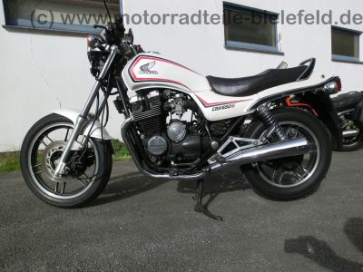 Honda_CBX_650_E_RC13_weiss_orig__Auspuff_HM_ME5_E_-_wie_CBX_550_750_F_F2_PC04_RC17_7.jpg