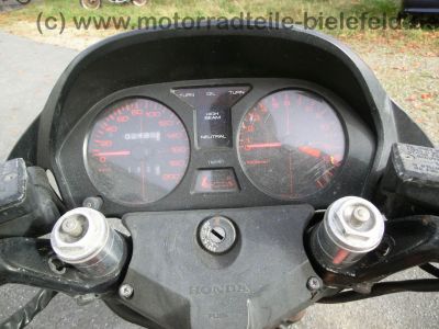 Honda_VF_400_F_NC13_nackt_mit_orig__Auspuff_HM_KE7_K_-_wie_VT_500_E_PC11_VF_500_F_F2_PC12_VF_750_F_RC15_50.jpg