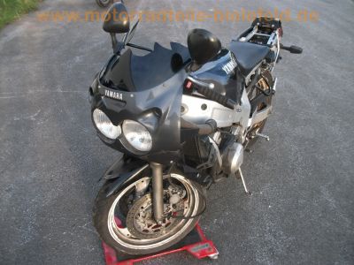 Yamaha_FZR_600_3HE_schwarz-grau_Doppel-Scheinwerfer_crash_Motor_OK_4.jpg