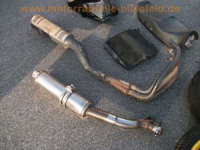Suzuki_GSX-R_1100__GU74C_Ersatz-Teile_spare_parts_Verkleidung_Raeder_-_wie_GSX_750_R_GR75A_27.jpg
