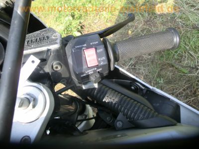 Yamaha_FZR_1000_Genesis_2GH_rot-weiss_-_wie_2LA_2LF_FZ_FZR_600_750_3LE_Exup_24.jpg