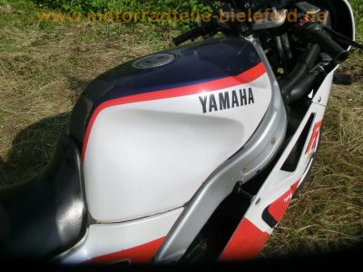 Yamaha_FZR_1000_Genesis_2GH_rot-weiss_-_wie_2LA_2LF_FZ_FZR_600_750_3LE_Exup_46.jpg