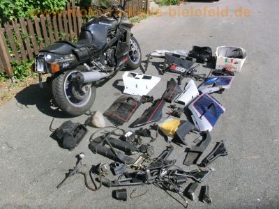Kawasaki_GPZ_1000_RX_grau_Seitenschaden_ZXT00A_Extras_-_wie_ZX-10_ZXT00B_GPZ_900_750_R_ZX_900_A_4.jpg