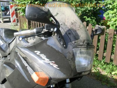 Kawasaki_GPZ_1000_RX_grau_Seitenschaden_ZXT00A_Extras_-_wie_ZX-10_ZXT00B_GPZ_900_750_R_ZX_900_A_60.jpg