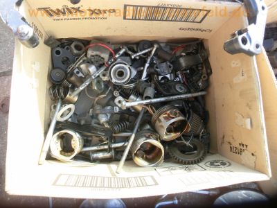 Suzuki_GS_550_E_neon-gelb_Ersatz-Teile_spares_spare_parts_-_wie_GS_400_500_750_850_1000_E_183.jpg