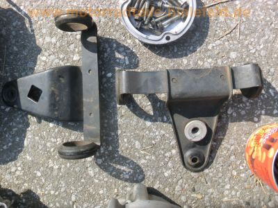 Suzuki_GS_550_E_neon-gelb_Ersatz-Teile_spares_spare_parts_-_wie_GS_400_500_750_850_1000_E_81.jpg