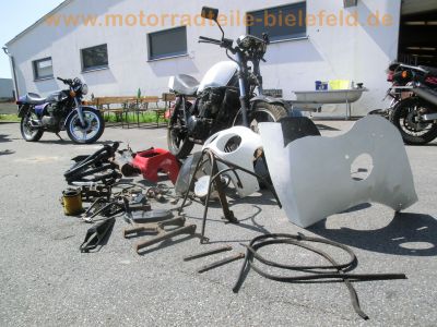 Kawasaki_KZ_750_R_weiss_ES-Verkleidung_GP_750_Z_mit_Z1-R_Z_1000_R_Maske_-_wie_Z_KZ_500_550_650_750_900_1000_2.jpg