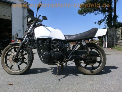 Kawasaki_KZ_750_R_weiss_ES-Verkleidung_GP_750_Z_mit_Z1-R_Z_1000_R_Maske_-_wie_Z_KZ_500_550_650_750_900_1000_64.jpg