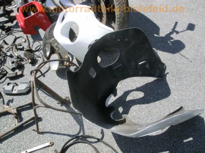 Kawasaki_KZ_750_R_weiss_ES-Verkleidung_GP_750_Z_mit_Z1-R_Z_1000_R_Maske_-_wie_Z_KZ_500_550_650_750_900_1000_9.jpg