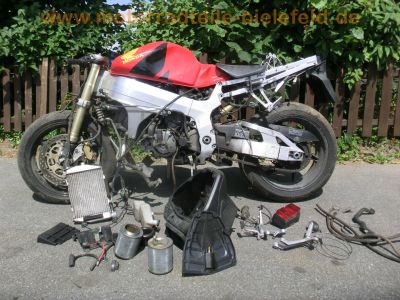 Honda_VTR_1000_SP-1_SC45_Sturz_-_wie_SP-2_RVT_1000_R_SC51_VTR_1000_Fireblade_SC36__1.jpg