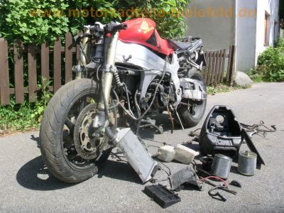 Honda_VTR_1000_SP-1_SC45_Sturz_-_wie_SP-2_RVT_1000_R_SC51_VTR_1000_Fireblade_SC36__3.jpg