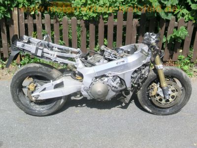 Honda_VTR_1000_SP-1_SC45_Sturz_-_wie_SP-2_RVT_1000_R_SC51_VTR_1000_Fireblade_SC36__88.jpg