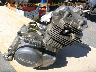 Kawasaki_KL_250_A_Klassik-Enduro_twin-shock_Ersatz-Teile_spares_-_wie_Z_KZ_200_A_250_LTD_2.jpg