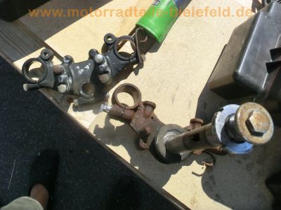 Kawasaki_KL_250_A_Klassik-Enduro_twin-shock_Ersatz-Teile_spares_-_wie_Z_KZ_200_A_250_LTD_88.jpg