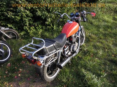 Honda_CM_400_T_NC01_orange_JAMA_Auspuff_SCHUH-Koffertraeger_Chrom-Fender_11.jpg