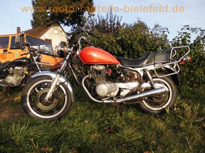 Honda_CM_400_T_NC01_orange_JAMA_Auspuff_SCHUH-Koffertraeger_Chrom-Fender_33.jpg