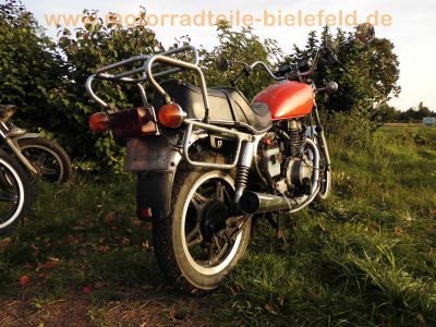 Honda_CM_400_T_NC01_orange_JAMA_Auspuff_SCHUH-Koffertraeger_Chrom-Fender_6.jpg