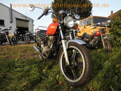 Honda_CM_400_T_NC01_orange_JAMA_Auspuff_SCHUH-Koffertraeger_Chrom-Fender_7.jpg