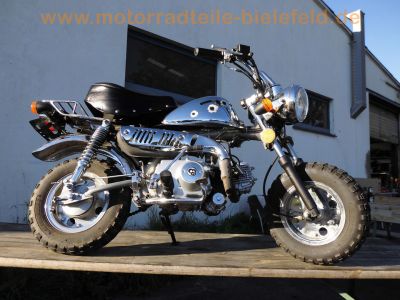 Skyteam_ST_110_-_8_CHROM_Mokick_Monkey_125_-_Nachbau_Replica_Honda_Z_50_Monkey_ST_50_DAX__16.jpg