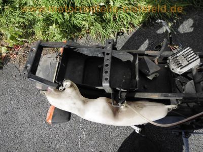 Aprilia_AF1_Futura_125_schwarz_FM_Motor_ROTAX_123_-_wie_Aprilia_RS_125_80_50_57.jpg