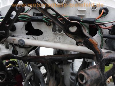 Honda_VFR_750_F_RC24_nackt_Ersatz-Teile_spare-parts_-_wie_RC36_CBR_600_1000_F_14.jpg