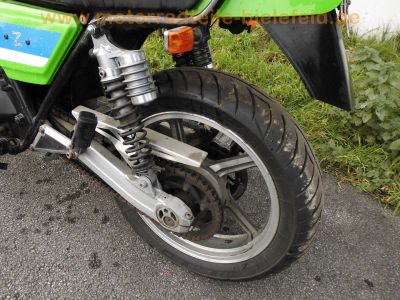 Kawasaki_KZ550D_Z_GPz_550_wie_Z_1000_R_Eddie_Lawson_Replica_KZ_ZX_400_500_A_H_D_J_28.jpg