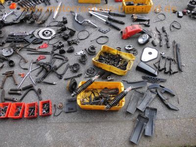 Honda_CY_50_Mokick_MIX_Sammlung_Custom_parts_Motoren_Extras_-_wie_Honda_XL50_CB50J_489.jpg
