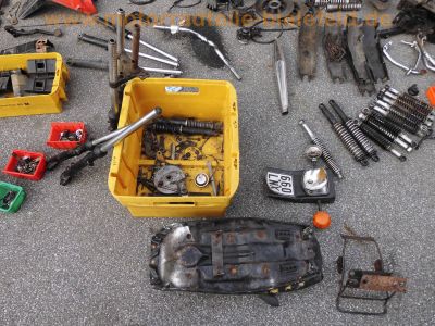 Honda_CY_50_Mokick_MIX_Sammlung_Custom_parts_Motoren_Extras_-_wie_Honda_XL50_CB50J_495.jpg