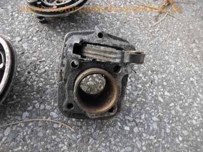 Honda_CY_50_Mokick_MIX_Sammlung_Custom_parts_Motoren_Extras_-_wie_Honda_XL50_CB50J_240.jpg